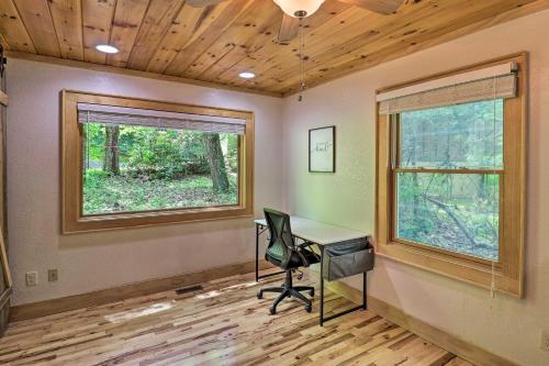 Updated Cabin Less Than 10 Miles To Skiing And Hiking!