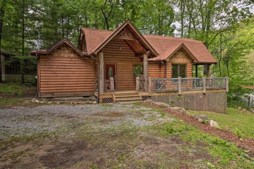 Updated Cabin Less Than 10 Miles To Skiing And Hiking!
