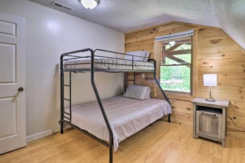 Updated Cabin Less Than 10 Miles To Skiing And Hiking!