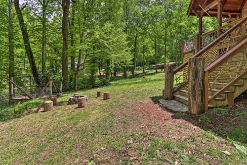 Updated Cabin Less Than 10 Miles To Skiing And Hiking!