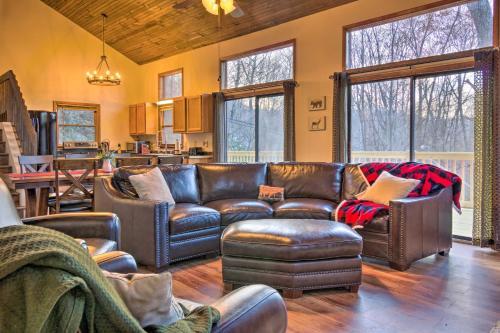 Maggie Valley Cabin With Deck And Mountain Views!