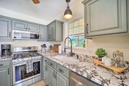 Spacious Cabin Near Ski Resorts And Hiking Trails