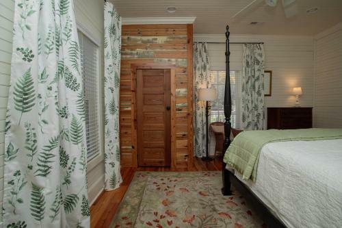 Jarrett Creek Cottage