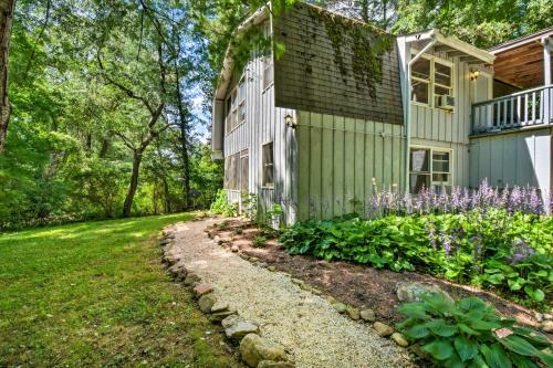 Charming Otto Apartment, 24 Mi To Sequoyah Falls!
