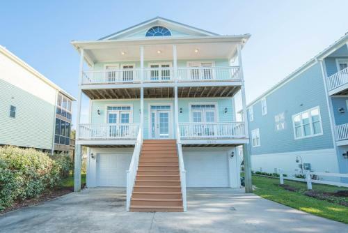 Oki's 4th Row Ocean View Home With Private Pool And Spa!