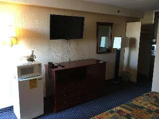 Hotel Rodeway Inn At Fort Lee