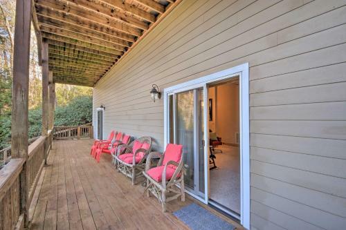 Spacious Lake Santeetlah Cottage With Lake Views!