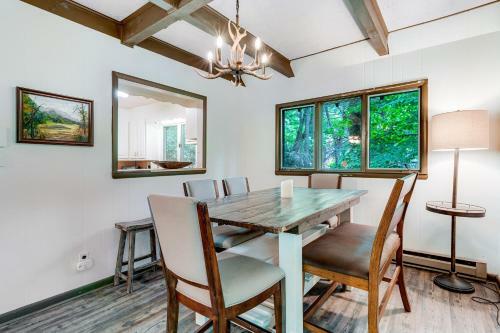 The Chalet At Devil's Den