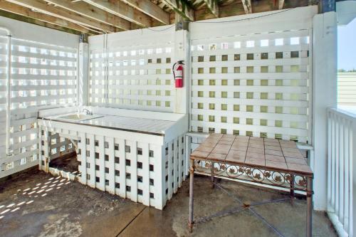 The Parrot Head Inn 461