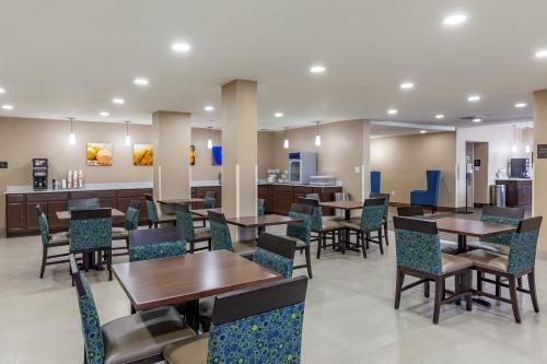 Hotel Quality Inn & Suites