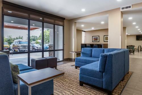 Hotel Quality Inn & Suites