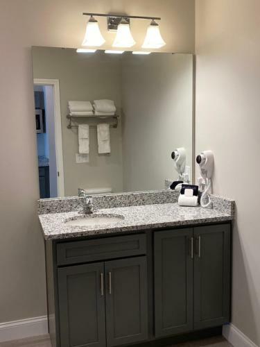 River Hotel Of Southport