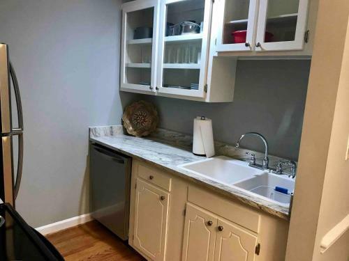 Apartamento Cute Condo Close To Downtown