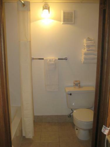 Hotel Bumbleberry Inn