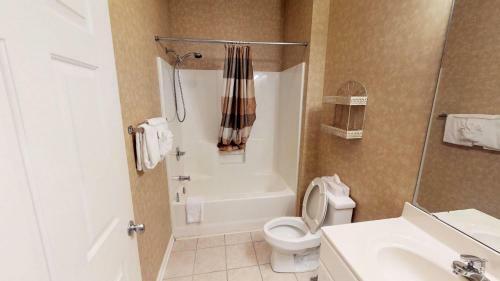 Champions By Coastline Resorts