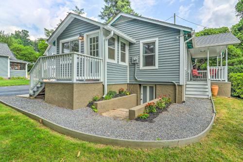 Idyllic Cottage In Dtwn Sylva Hike And Explore