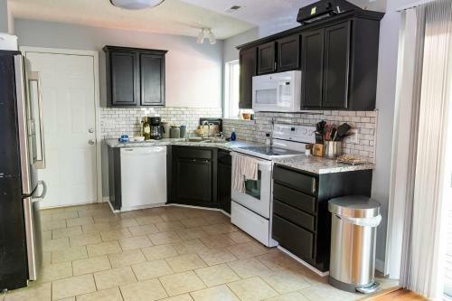 University Escape With Hot Tub And Fire Pit