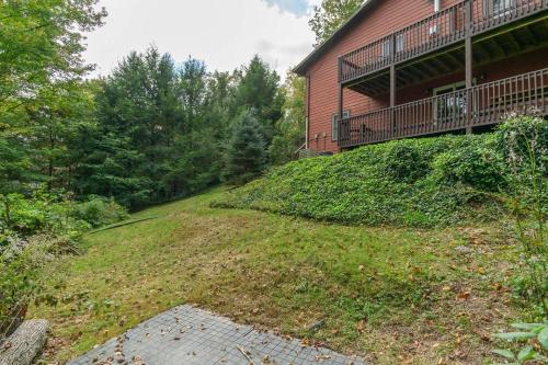 Newly Listed! Rustic Mountain Getaway Cabin In Waynesville, Nc