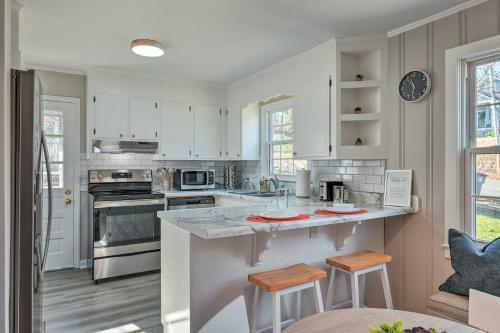Mid-century Modern Cottage In Ardmore Area!