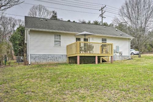 Cozy Winston-salem Home Near Parks And Golfing!