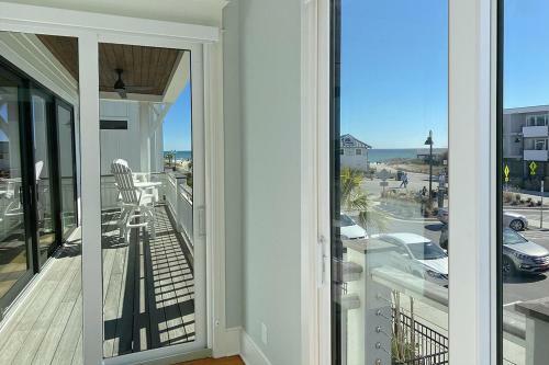 Beach Happy By Sea Scape Properties