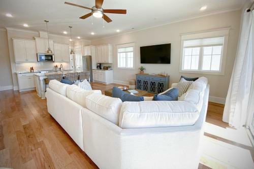 Beach Happy By Sea Scape Properties