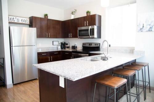 *** New Charming And Luxury Apartment In Downtown Columbus***