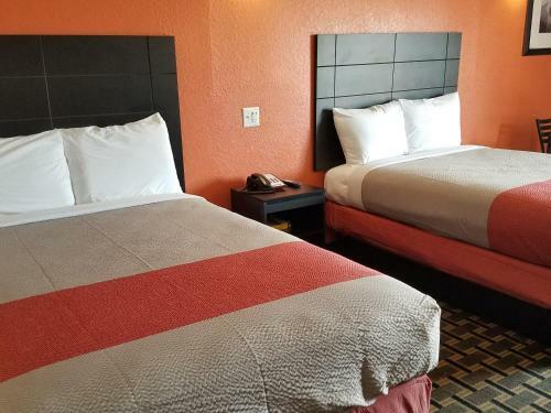 Motel New Six Inn And Suites
