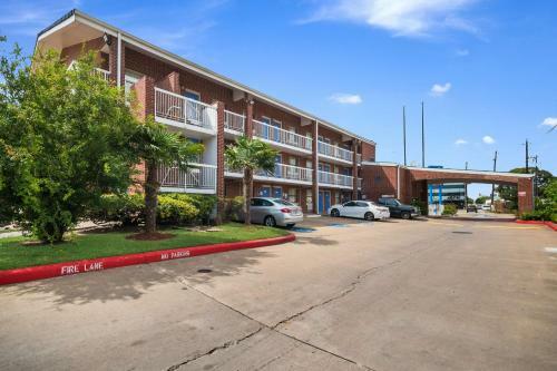 Motel New Six Inn And Suites