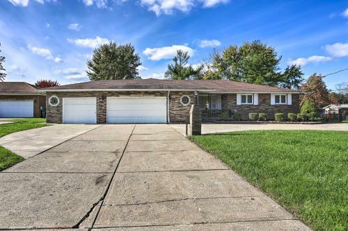 Middleburg Heights Home - 18 Mi To Dtwn Cle!