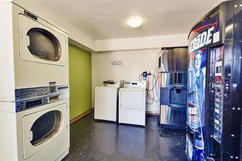 Motel 6 Dallas - Irving