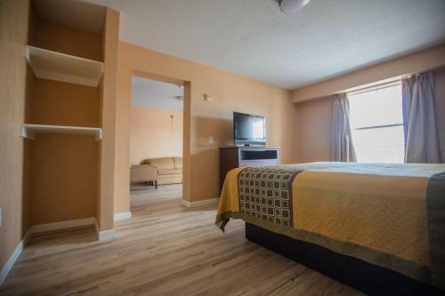 Motel The Crossroads Hotel And Suites Irving
