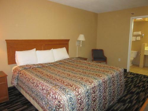 Motel The Crossroads Hotel And Suites Irving