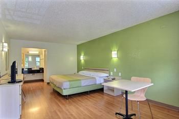 Motel 6 Austin Central - South/university Of Texas