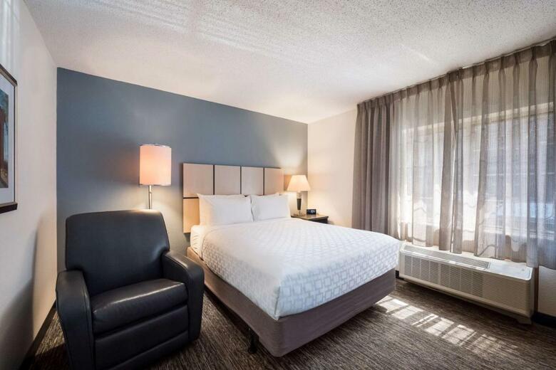 Hotel Candlewood Suites City Centre I-10