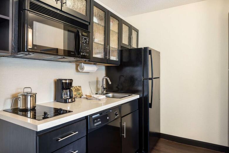 Hotel Candlewood Suites City Centre I-10