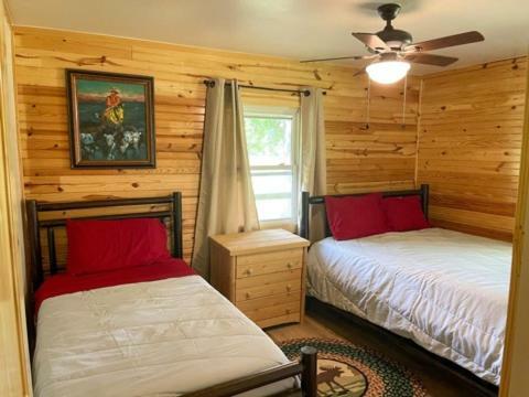 Arrow W Adventures - The Canyon Cabin