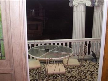 Bed & Breakfast South Broadway Manor