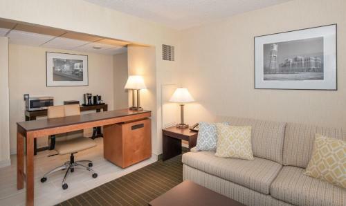 Hotel Marriott Conference Center At Nced