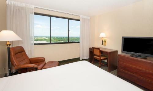 Hotel Marriott Conference Center At Nced