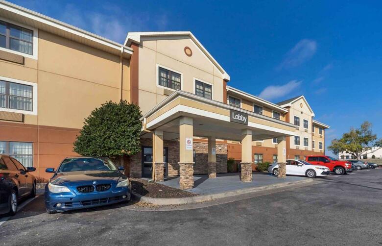 Hotel Suburban Studios