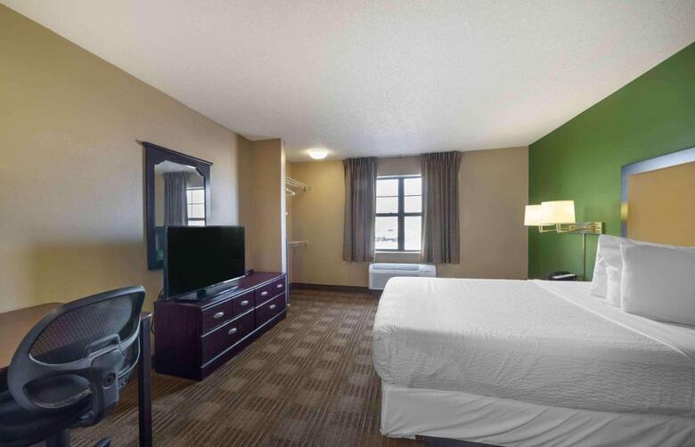 Hotel Suburban Studios