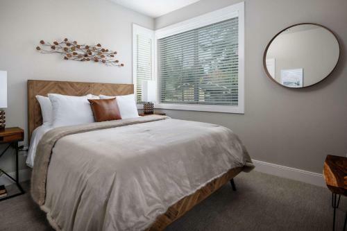 Milwaukie Heights North Villa