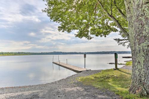 Rustic Poconos Retreat With Grill, 1 Mi To Lake