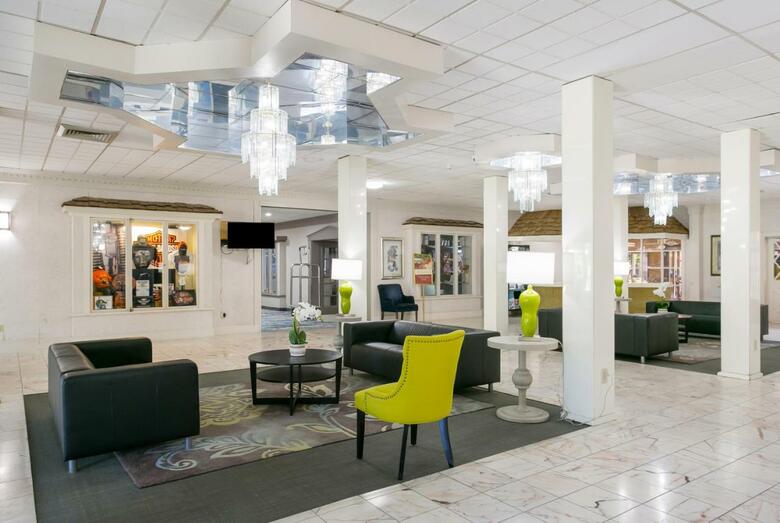 Eisenhower Hotel And Conference Center