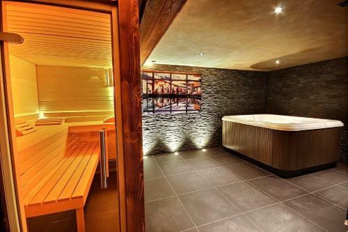 Chalet Luxe Serrechevalierholidays Piscine Et Spa