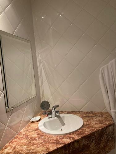 Hostal Ch�teau De R�