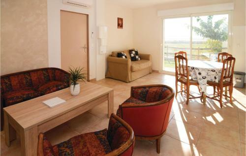 Two-bedroom Holiday Home In Le Sambuc