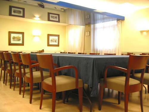 Hotel Tres Torres Atiram