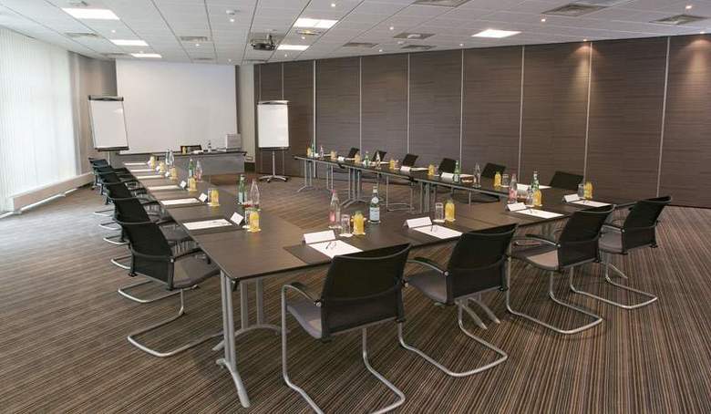 Hotel Best Western Plus Paris Orly Airport